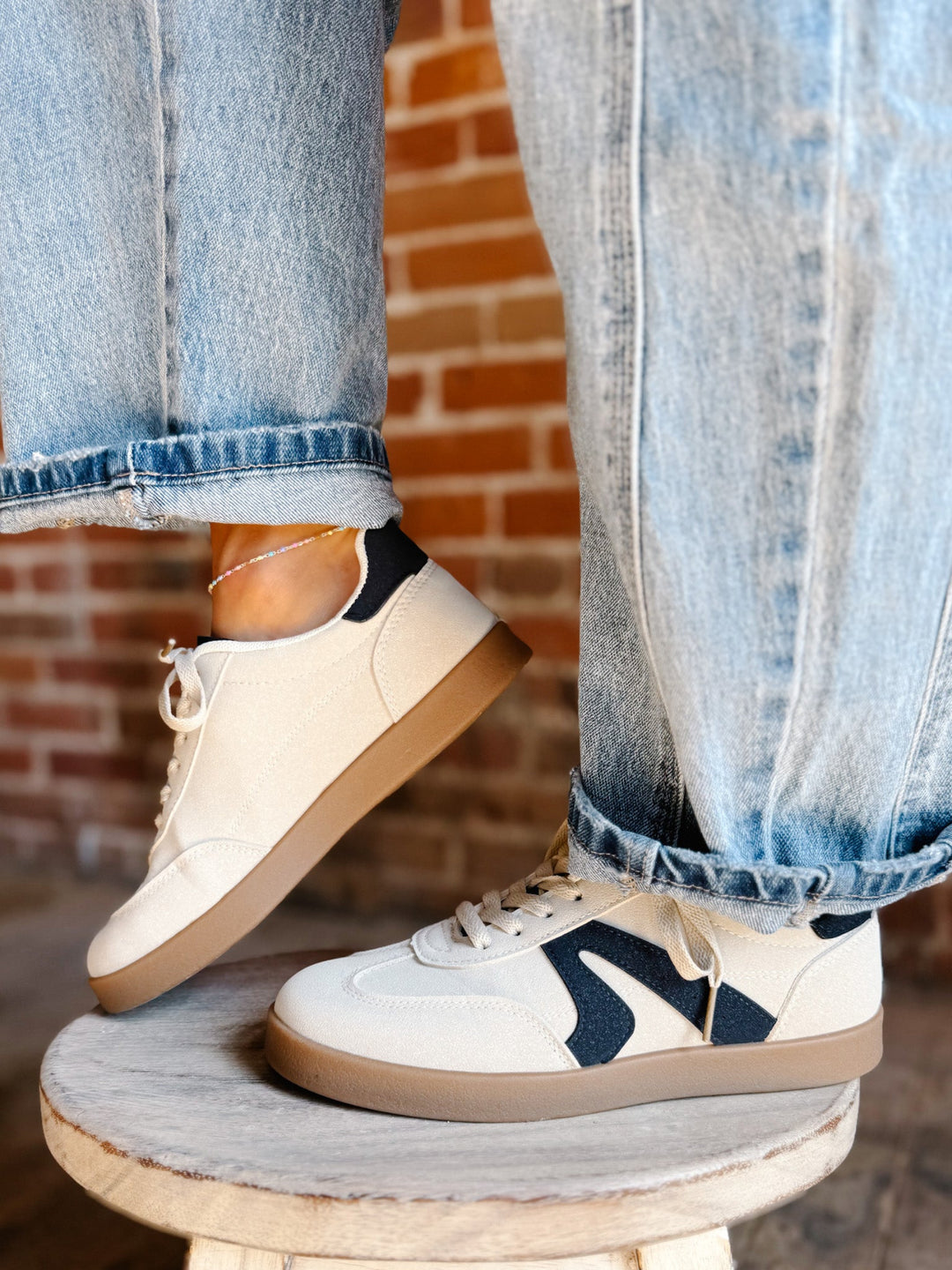 Retro Sneaker, Beige/Navy
