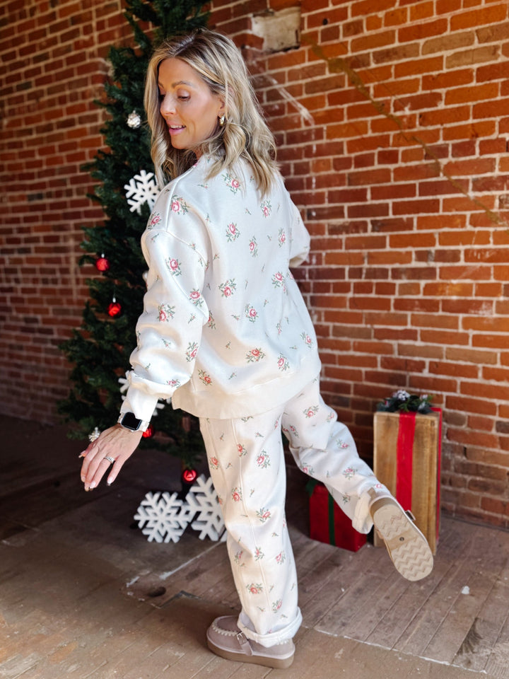 Rosewood Retreat Floral Sweatshirt, Cream