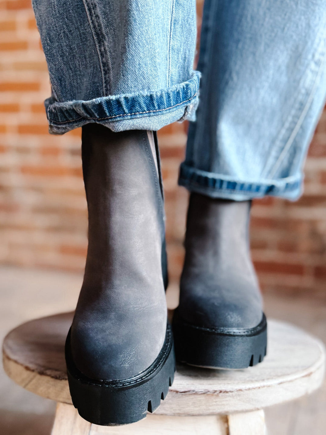 Rusty Chelsea Boot, Charcoal