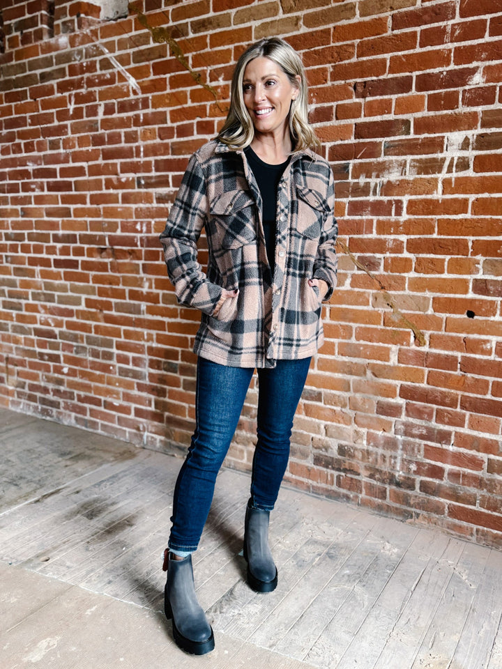 Santa Fe Fleece Plaid Jacket, Pecan/Black