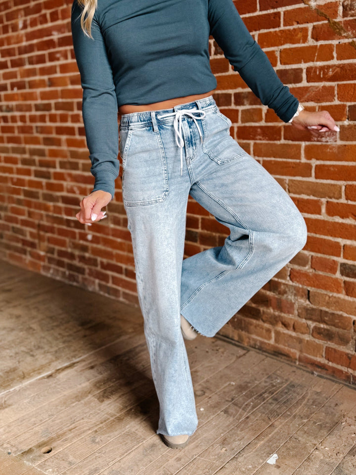 Skylar High Rise Wide Leg Jeans, Light Wash