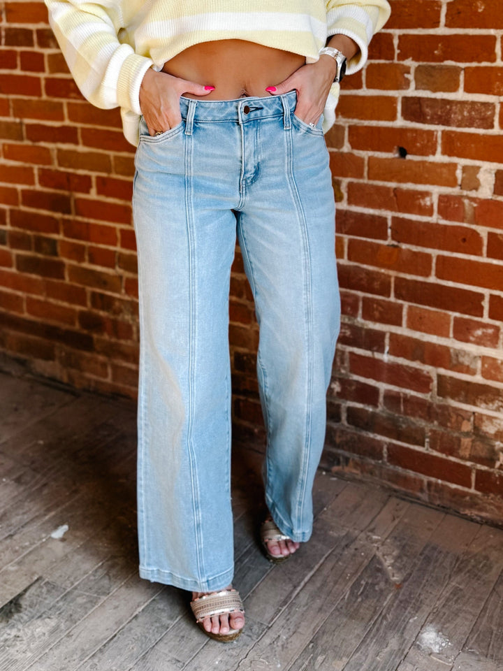 Straight to the Point Wide Leg Jeans, Light Wash