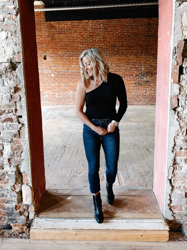 Walk the Walk High Rise Skinny Jeans, Dark Wash