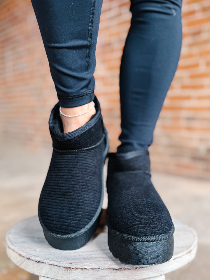 Yarroh Corduroy Platform Booties, Black