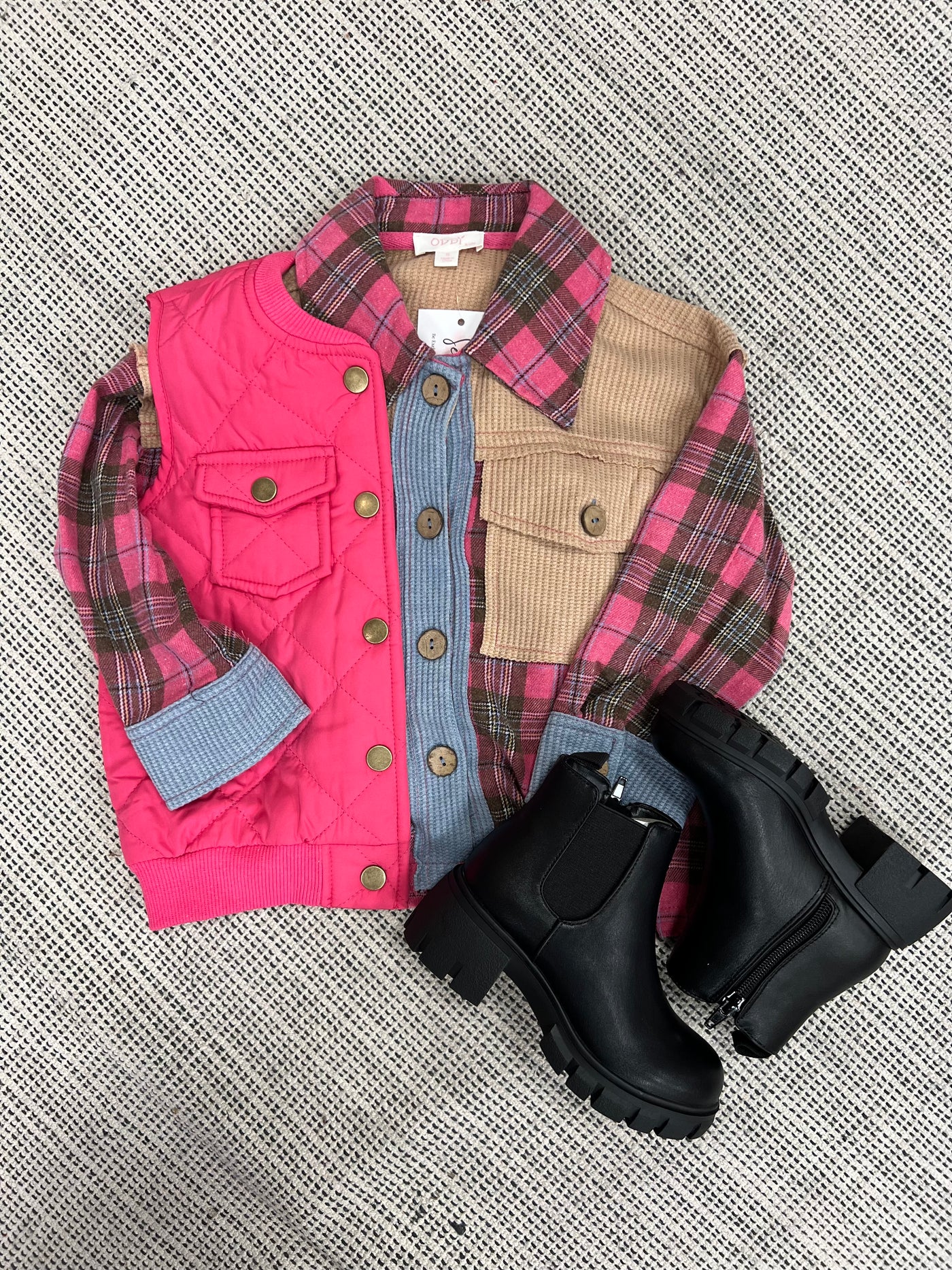 Meet you Outside Quilted Vest, Hot Pink