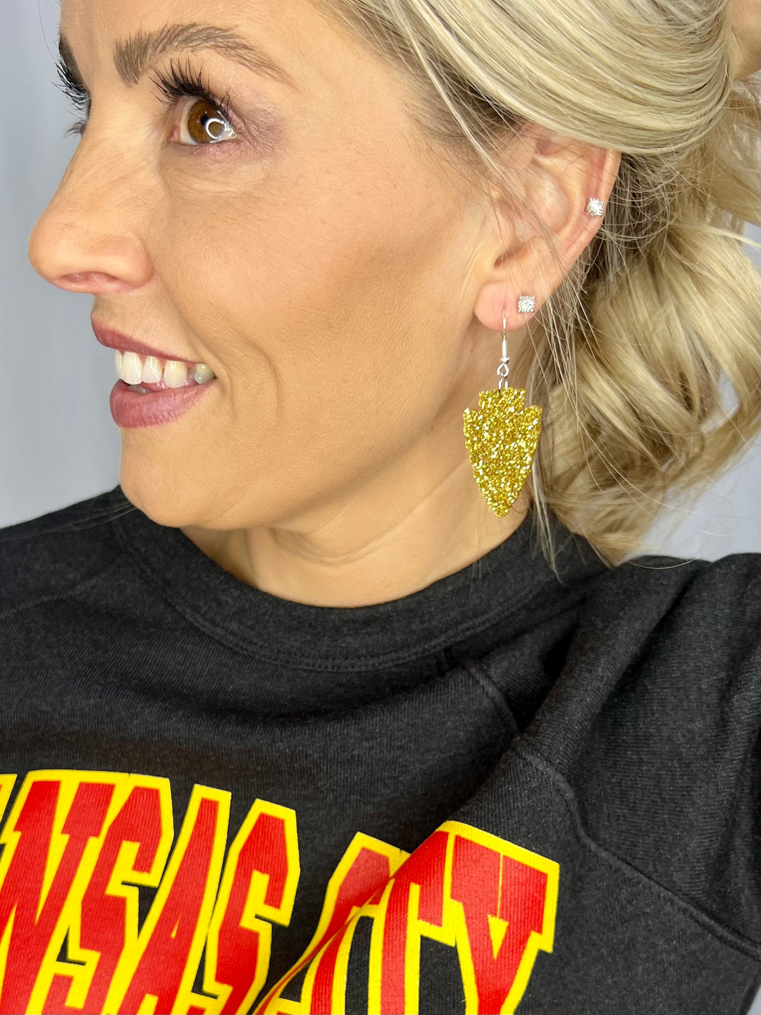 Arrowhead Dangle Glitter Earrings, Red and Gold