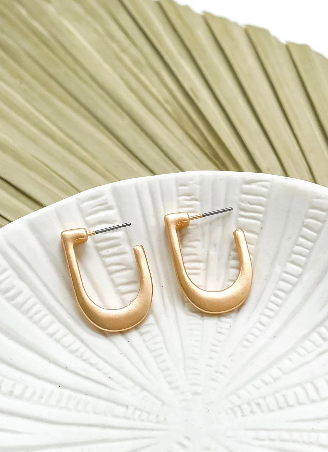 Nellie Oval Hoop Earrings, Matte Gold